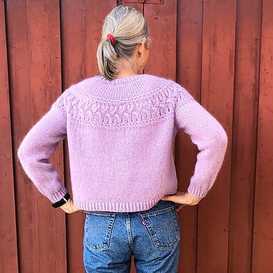 Learn Sweater Knitting - Wilfreda With Darlene: 4 weeks, Date: Tues Sept 15, 22, Oct 6 &amp; 20 6:00 - 8:00