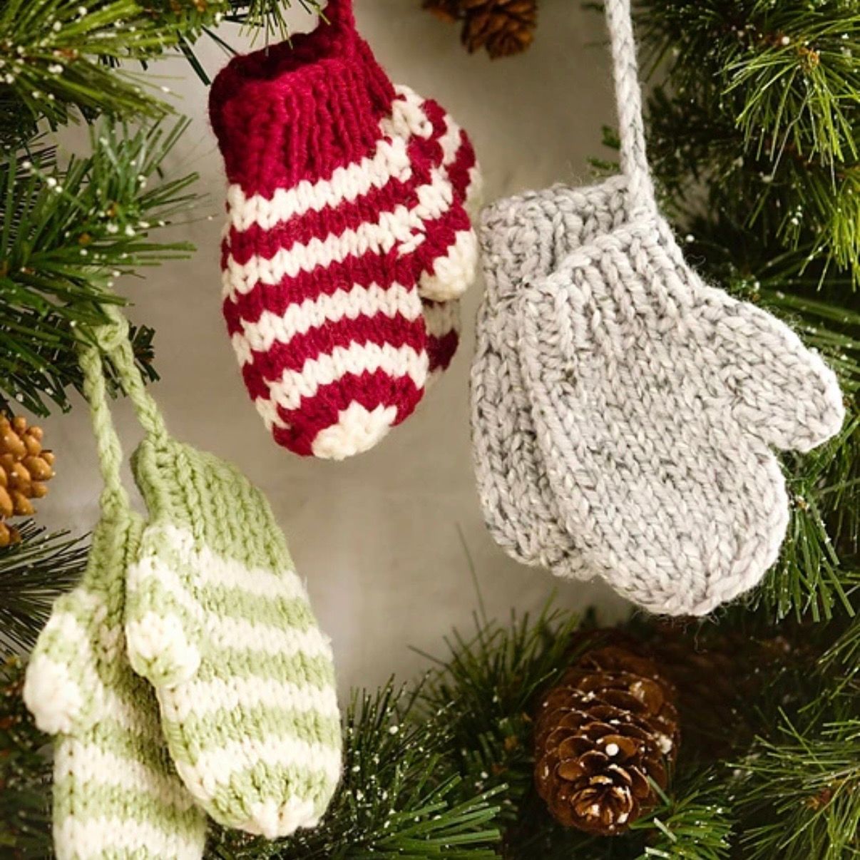Learn to Make small Mitten Ornaments with Donna: 2 Weeks, Date: Thursday Dec 3 &amp; 10 1:30 to 3:30