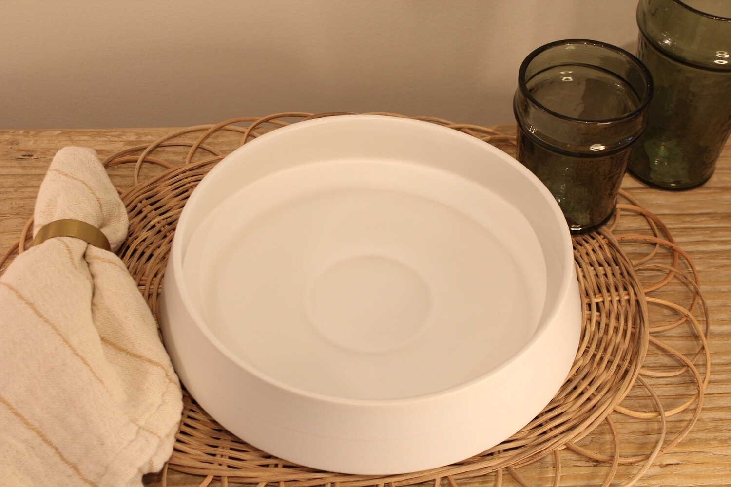 Solana Ceramic Service Bowl- White 10