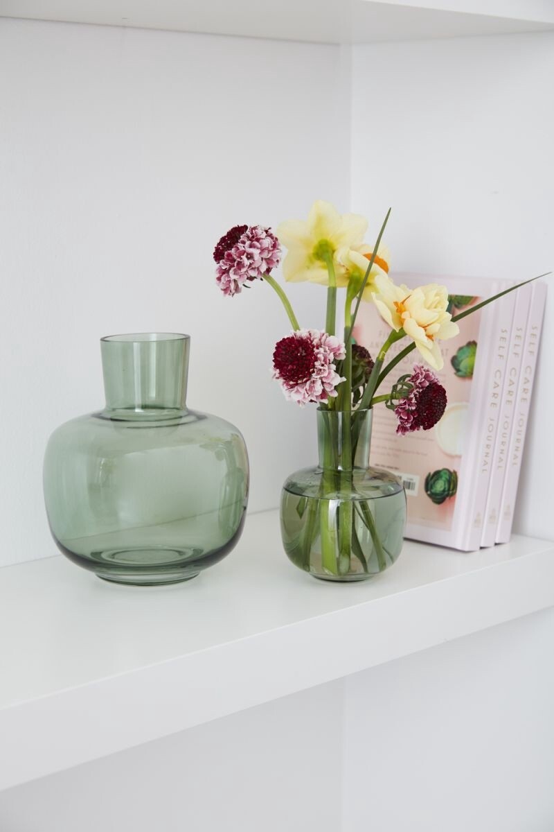 Hannah Vase