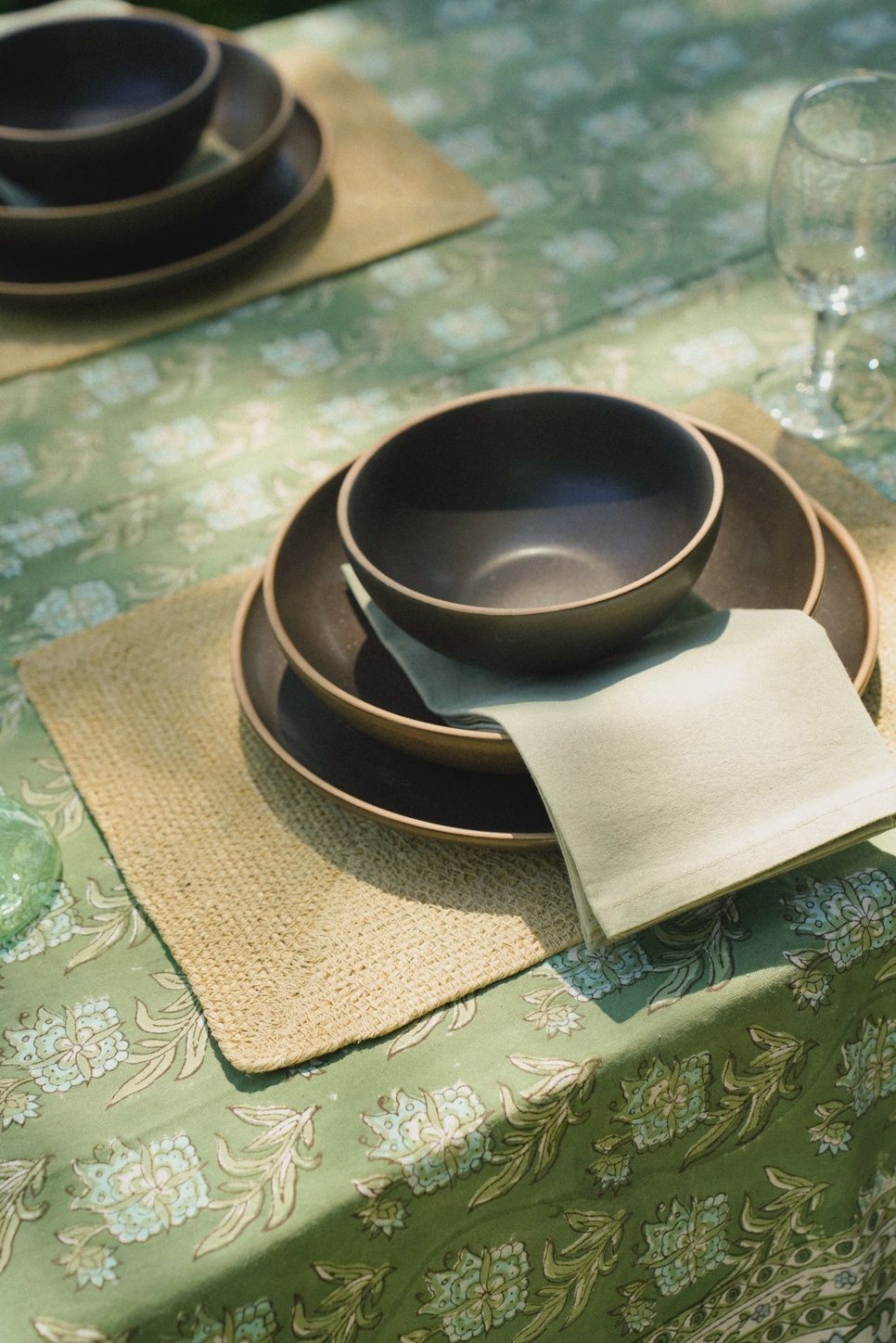 Rowe Salad Plate, Espresso