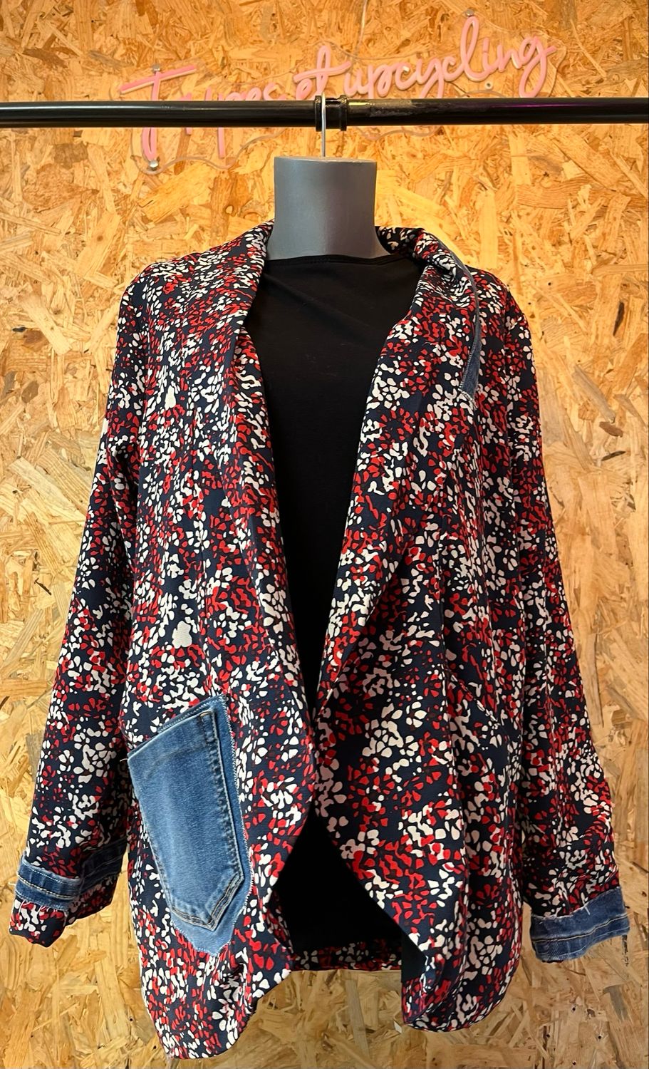 Veste légère customisée coloré