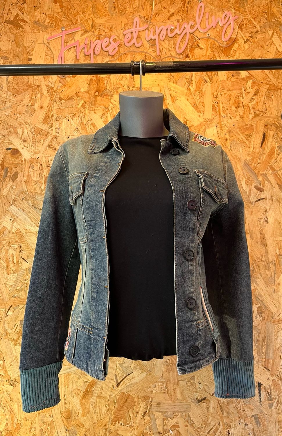 Veste en jean customisée