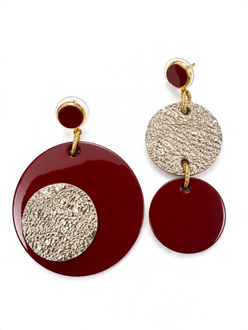 Boucles asymétriques en cuir grenats et dorées