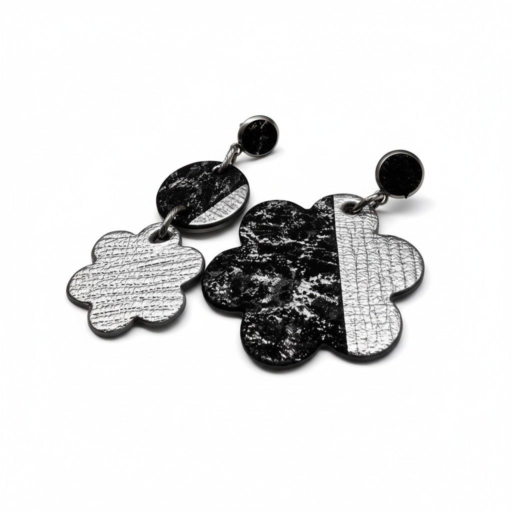 Boucles asymétrique fleur argenté et noir marbré
