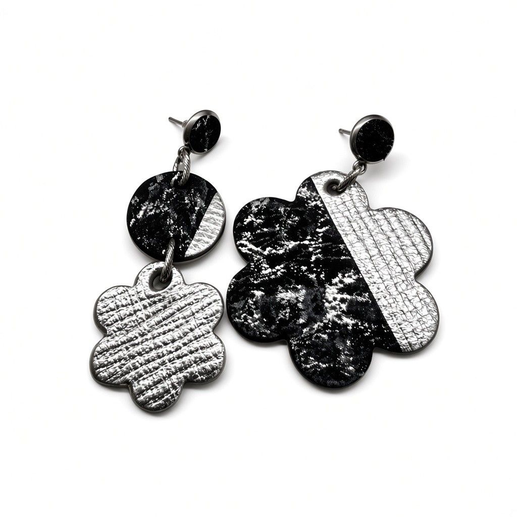 Boucles asymétrique fleur argenté et noir marbré