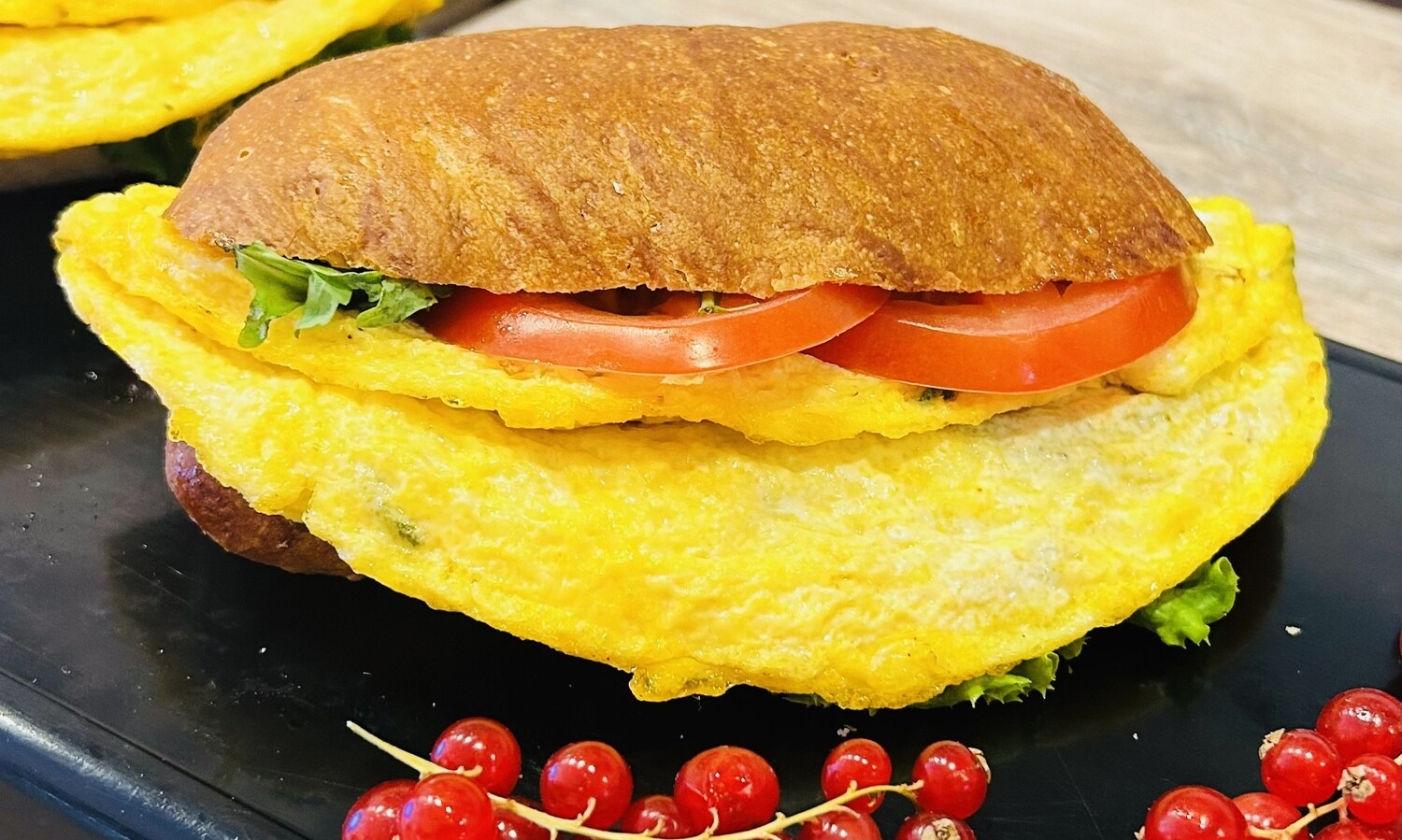 Belegte Brötchen mit Rührei