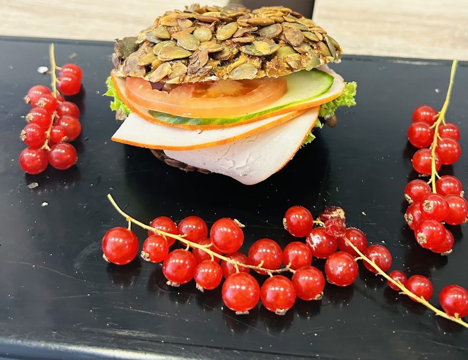 Belegte Brötchen mit Pute