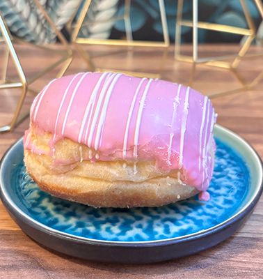 Berliner mit Vanille- Erdbeeren