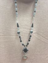1 Snap Black Jewel and Beads Necklace w/ 2 Snaps