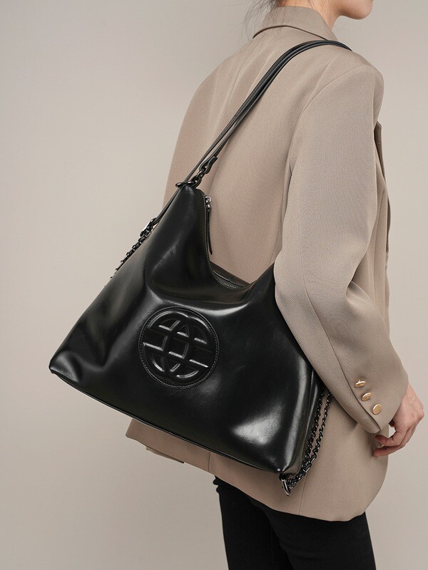 Niche soft leather tote bag for women