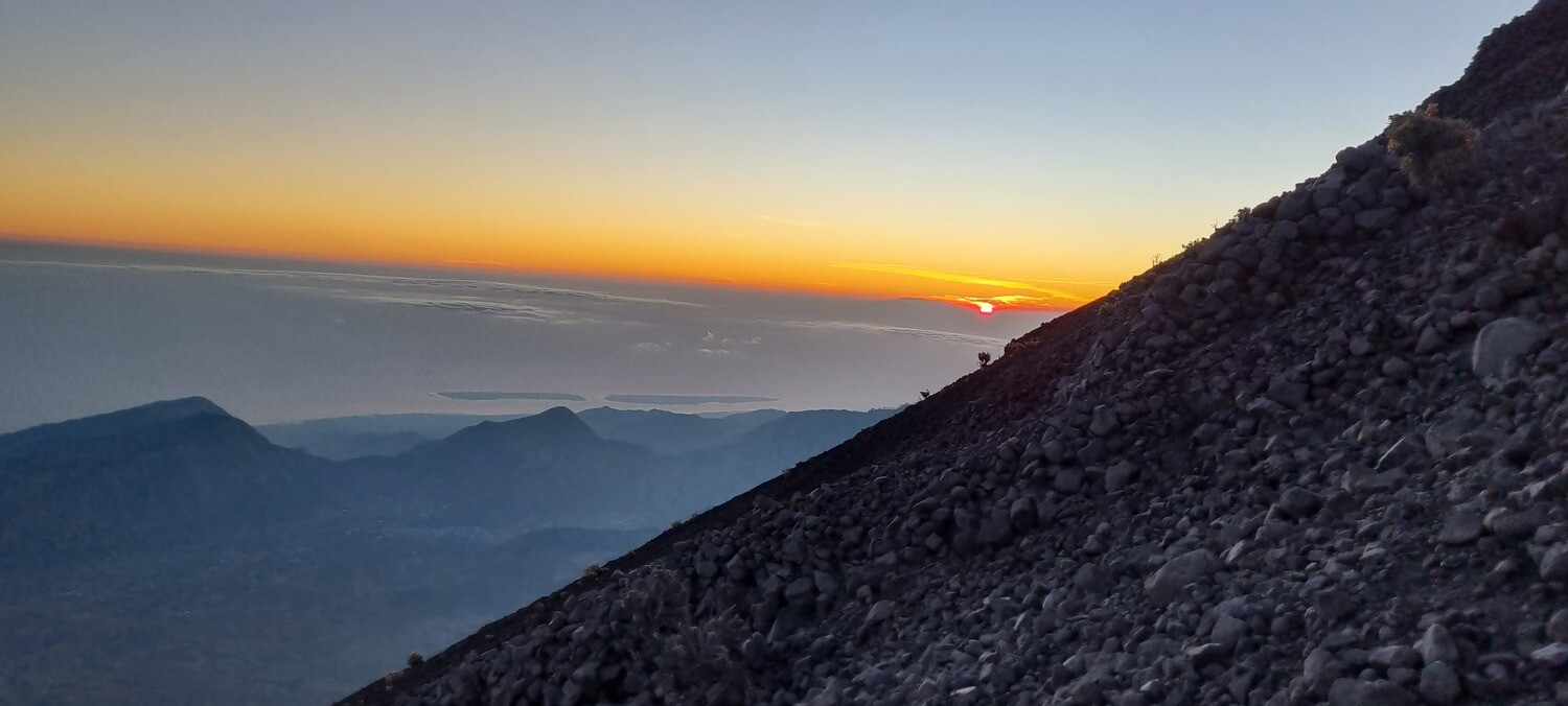 Mt. Rinjani Expedition Trek