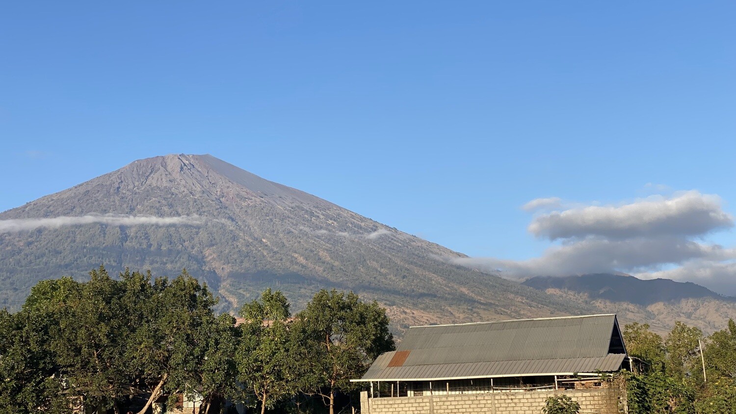 Mt. Rinjani Expedition Trek