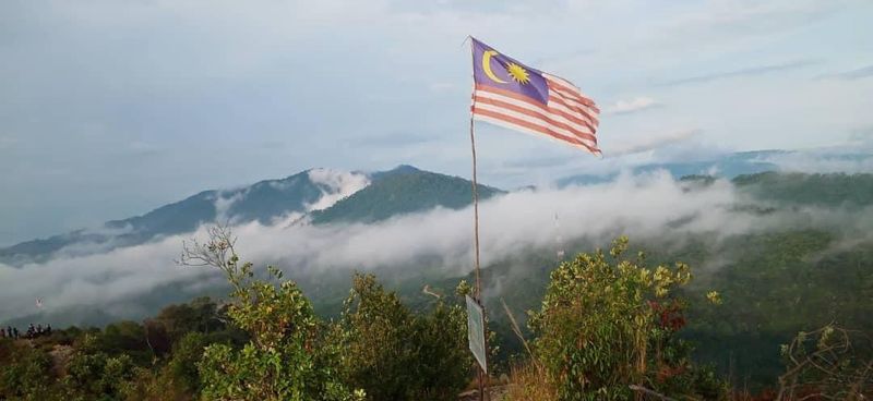 Bukit Senaling Day Trek