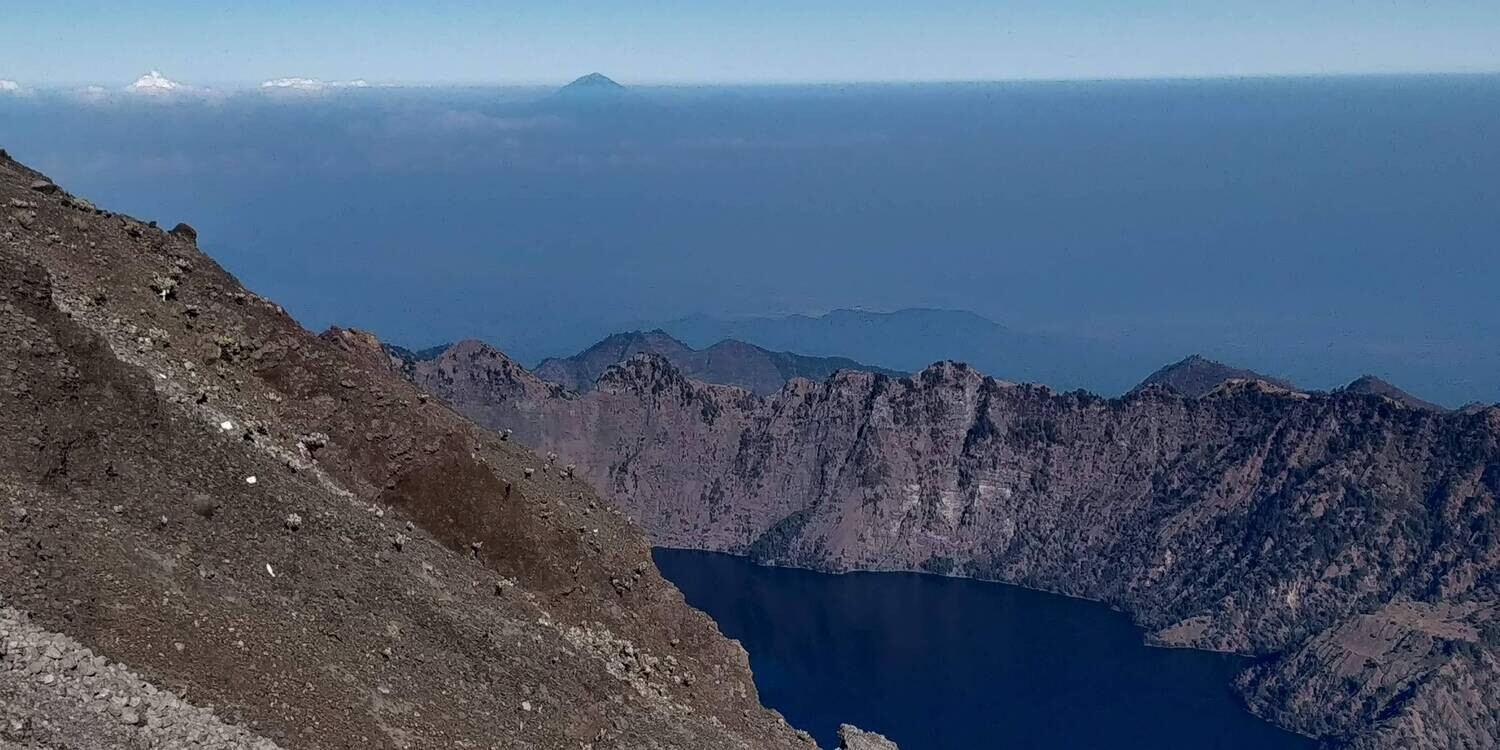 Mount Rinjani (Compact) Best Chance to Summit Mount Rinjani (Compact) Best Chance to Summit
