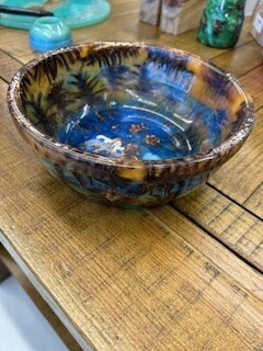 Resin bowl with Pinecones