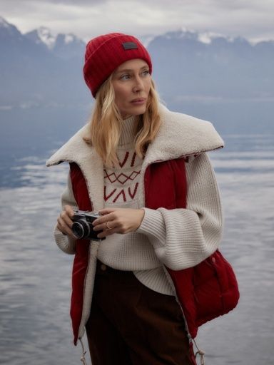 Brock Puffer Gilet, Size: M, Colour: red dahlia