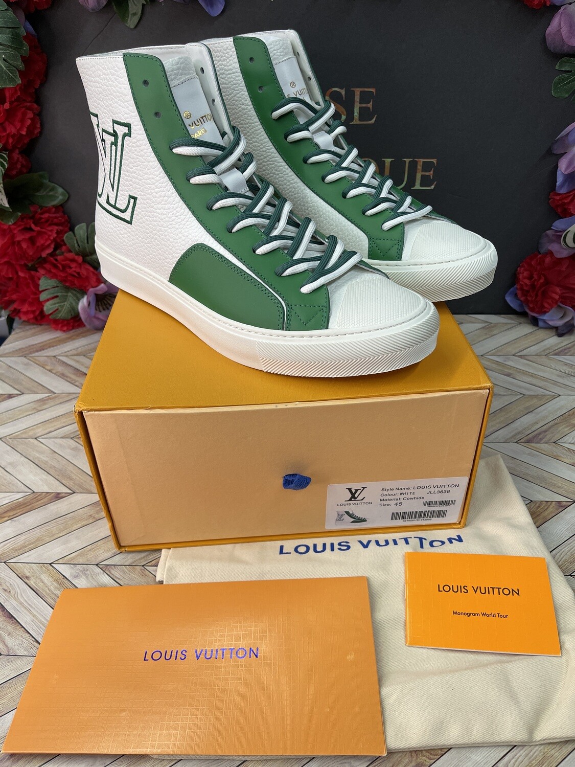 A1 quality- men size 44.