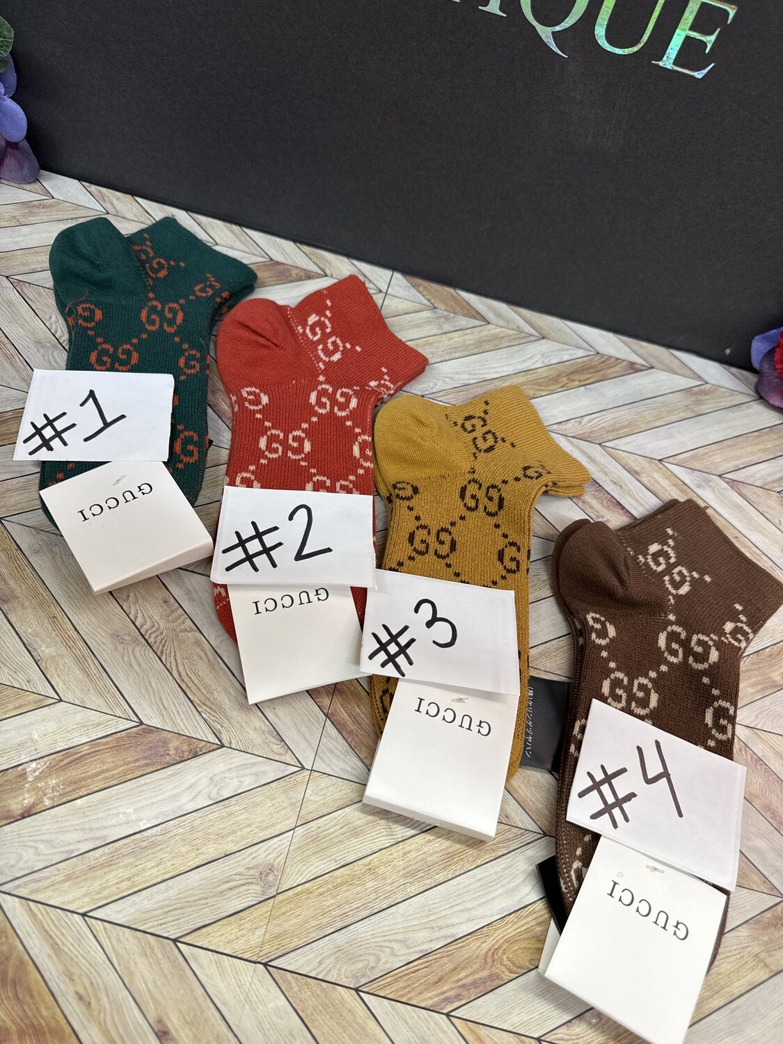 Unisex socks up to men 10