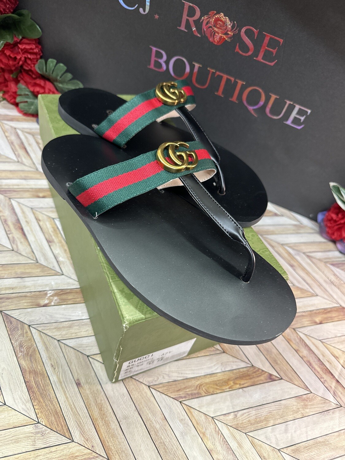 A1 quality- men size 41. Extremely wide. unisex