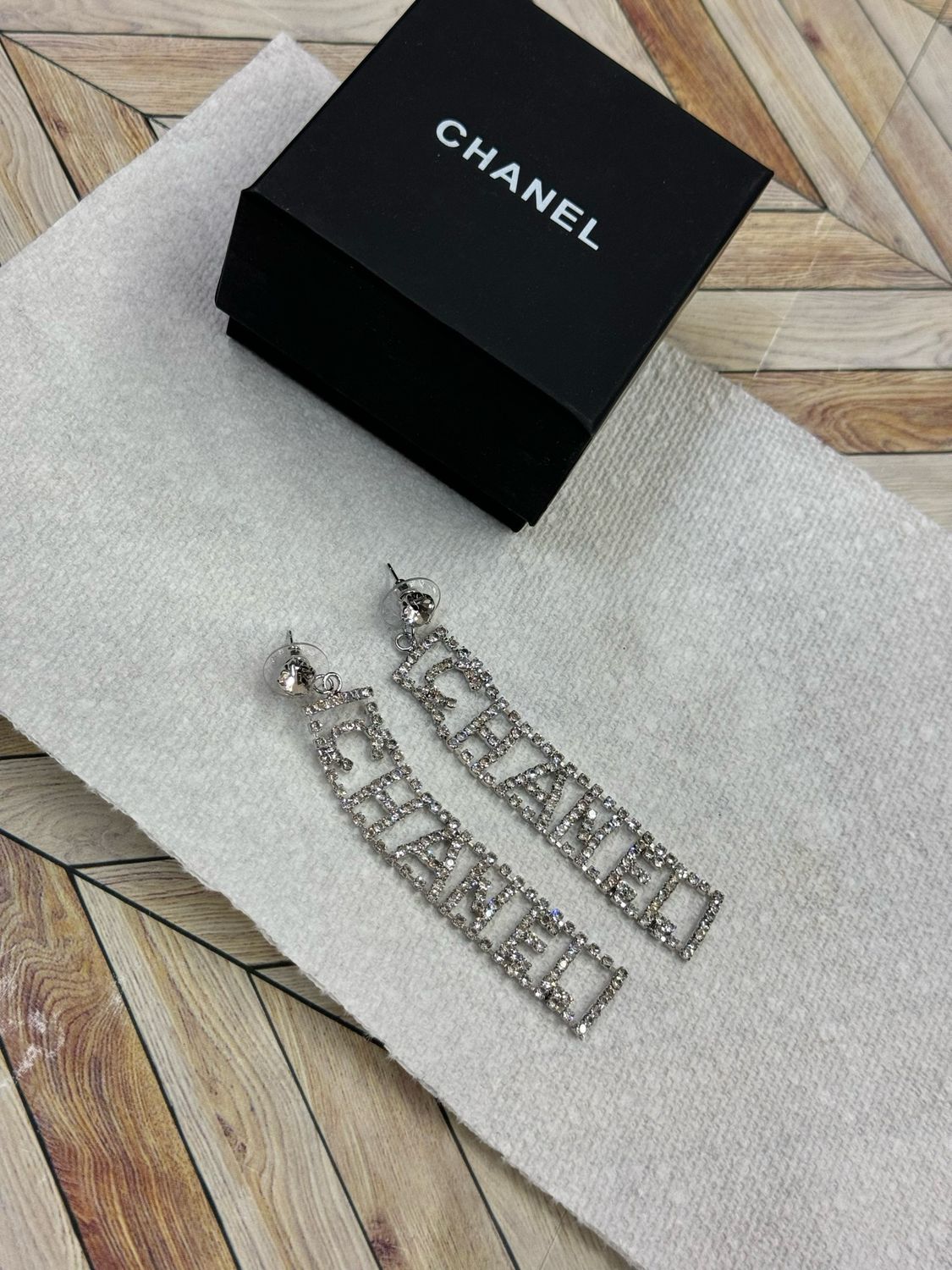 A1 Quality Silver Earrings With Box