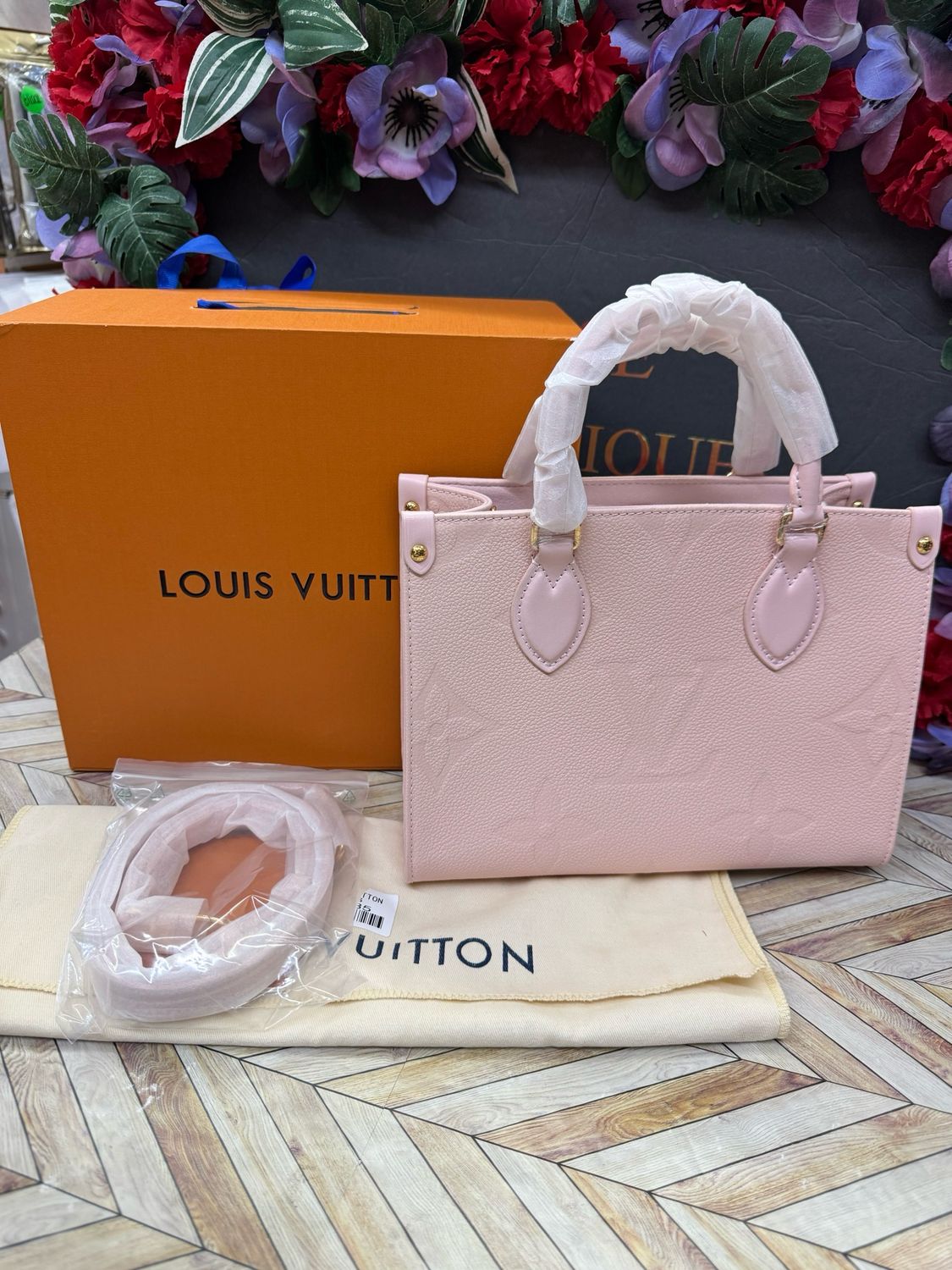 A1 Quality. Pink 10in PM Size