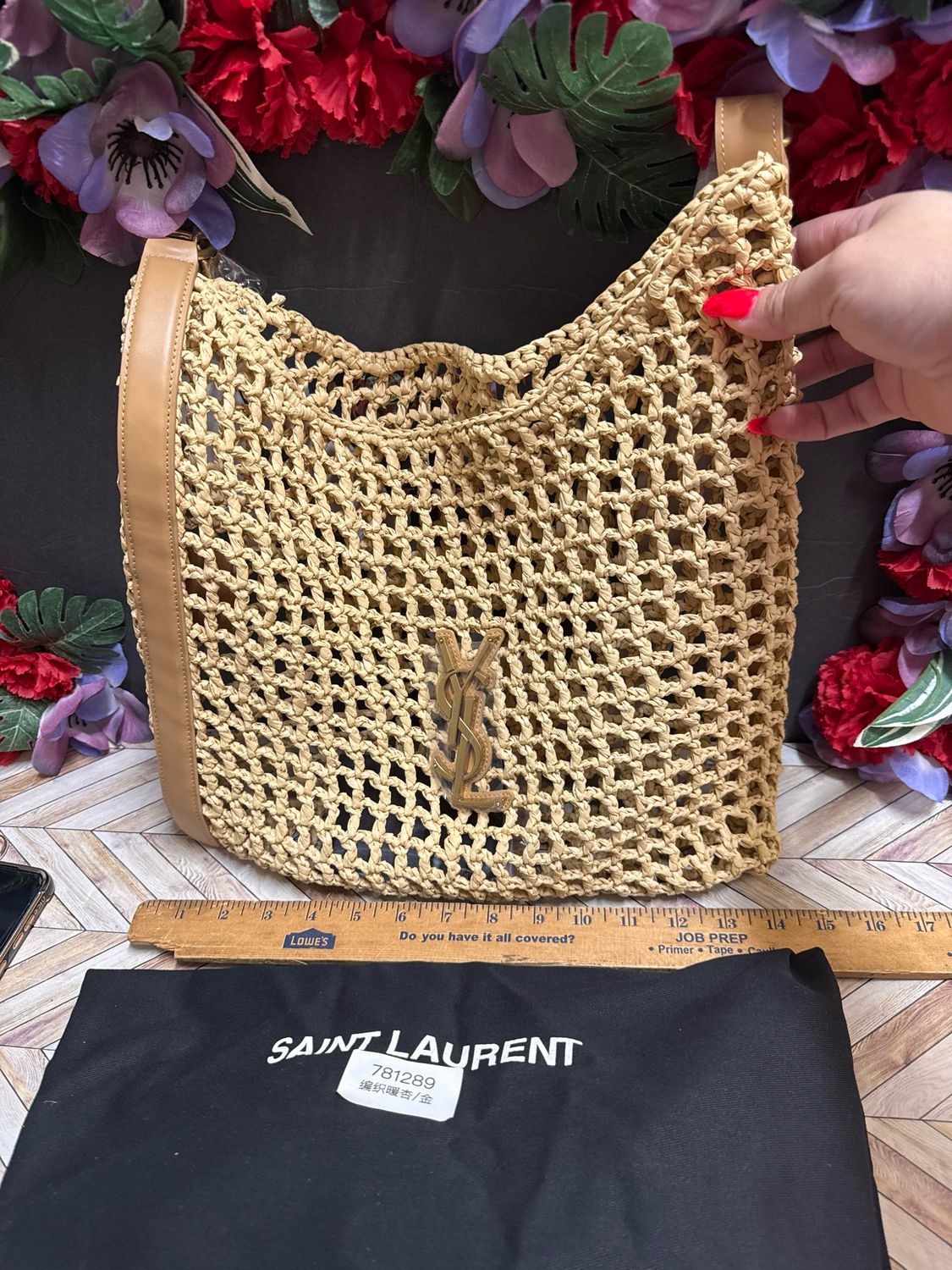 A1 Quality. Raffia Material. Heavy weight no box