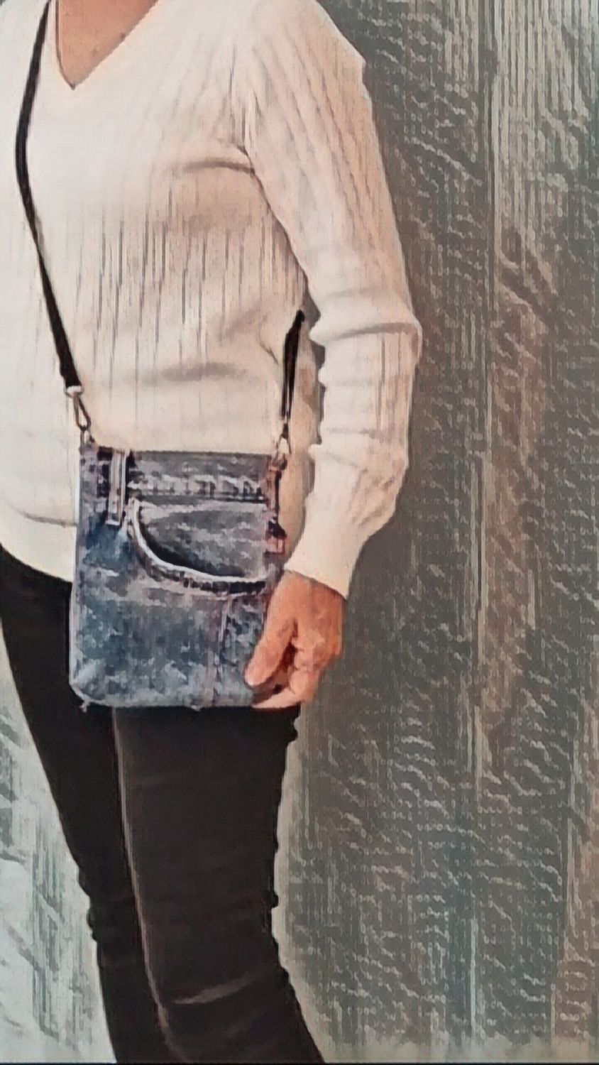 Annie Pouch