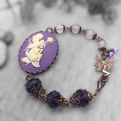 *Faeth* Frolicking Faerie Bracelet