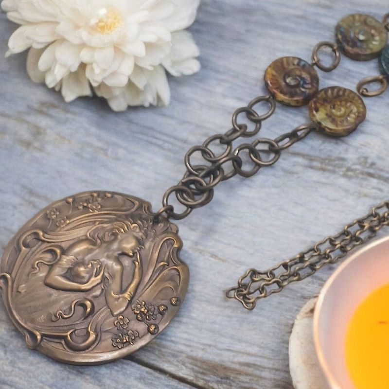 *Fiona* Fair Maiden Necklace