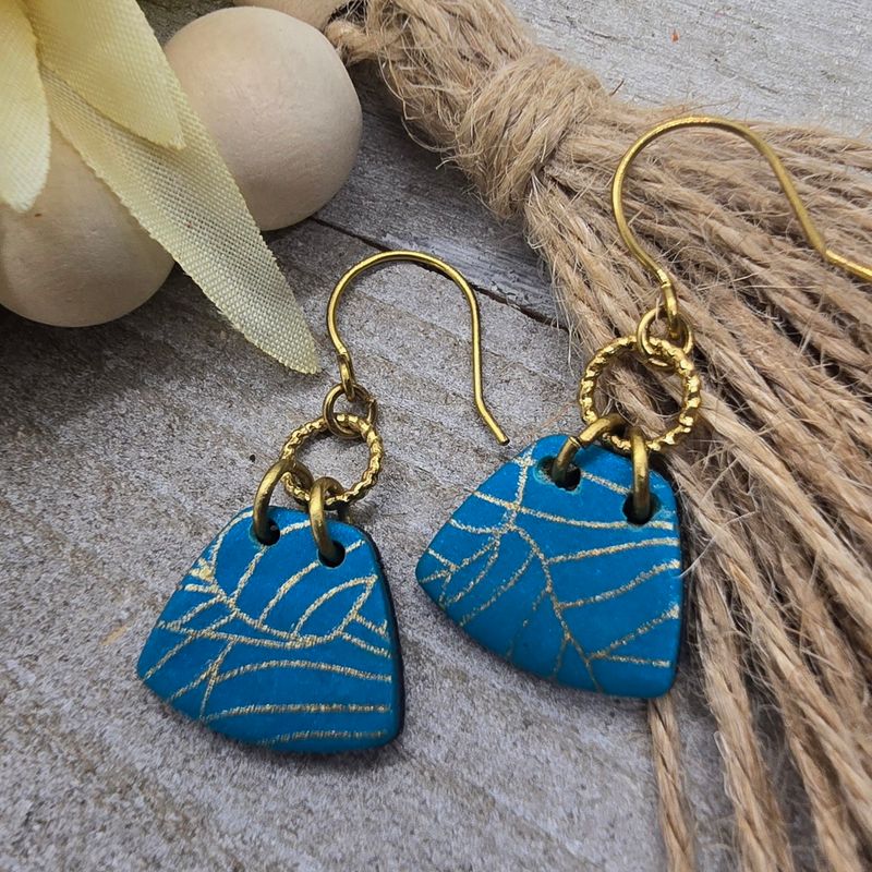 *Tia* Trendy Trapezoid Earrings