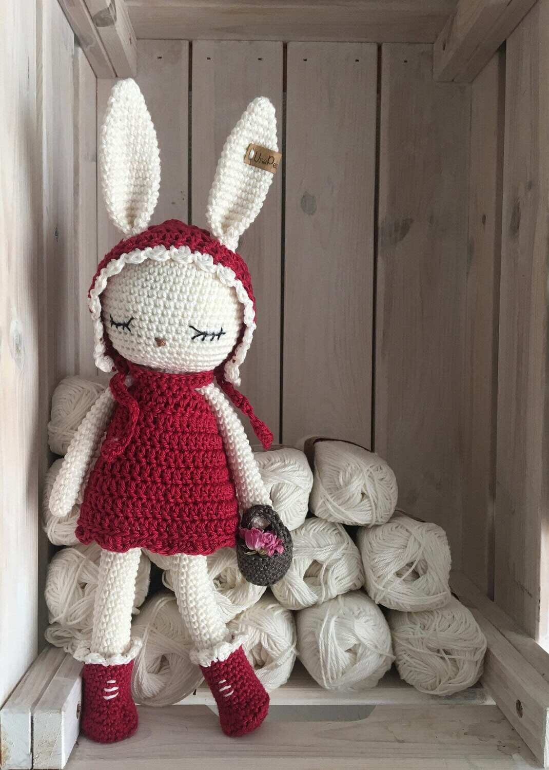 lapin ANNE au crochet déguisé en chaperon rouge