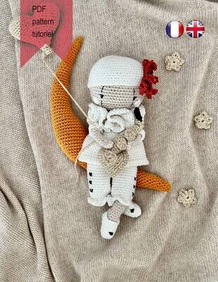 le clown blanc PIERROT avec son saxophone, DIY