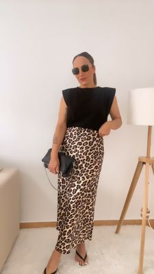 Falda satinada animal print
