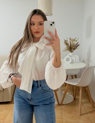 Blusa Semitransparente Lazo
