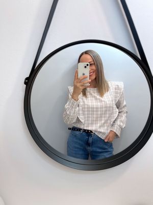 Blusa cuadros con volante