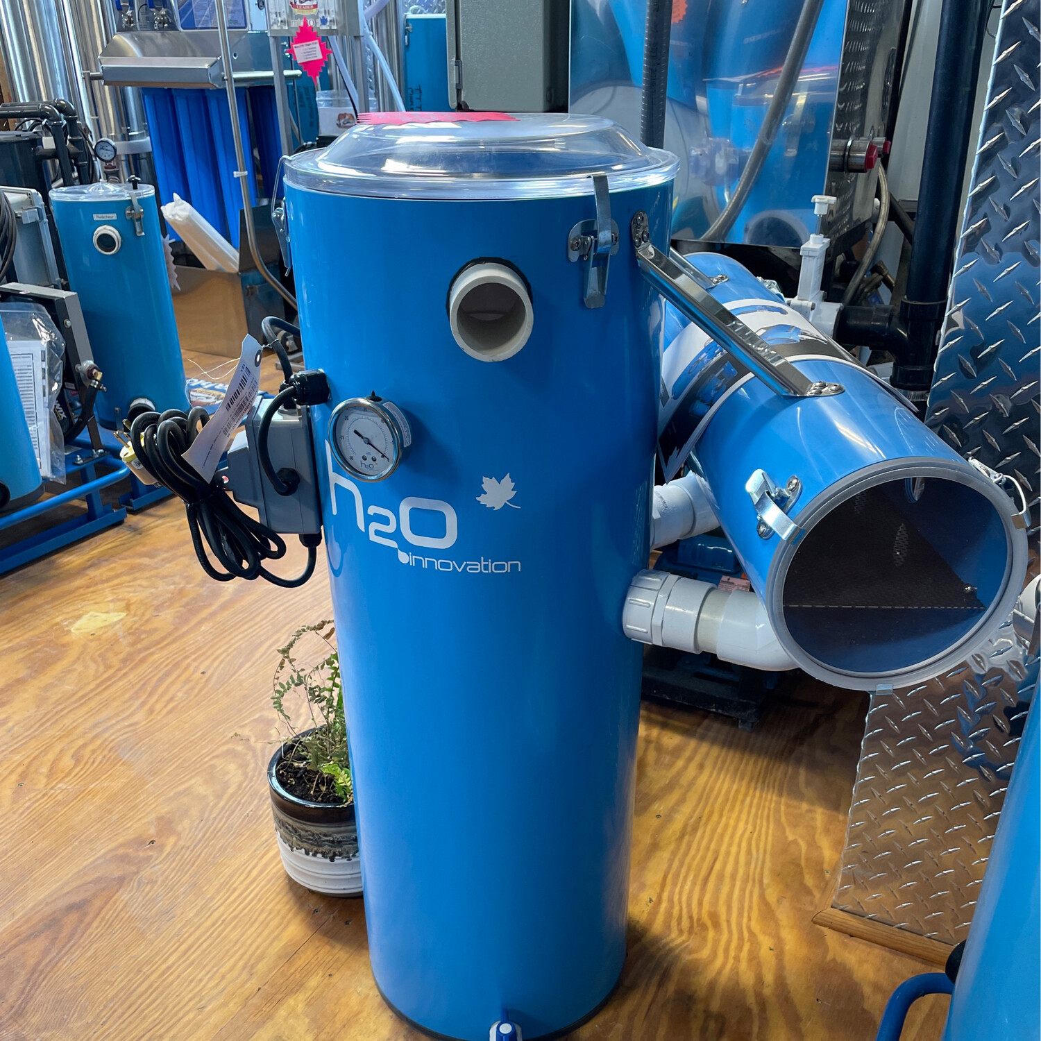 H2O Horizontal Electric Extractor12 x 30 + 1/2hp + Manifold