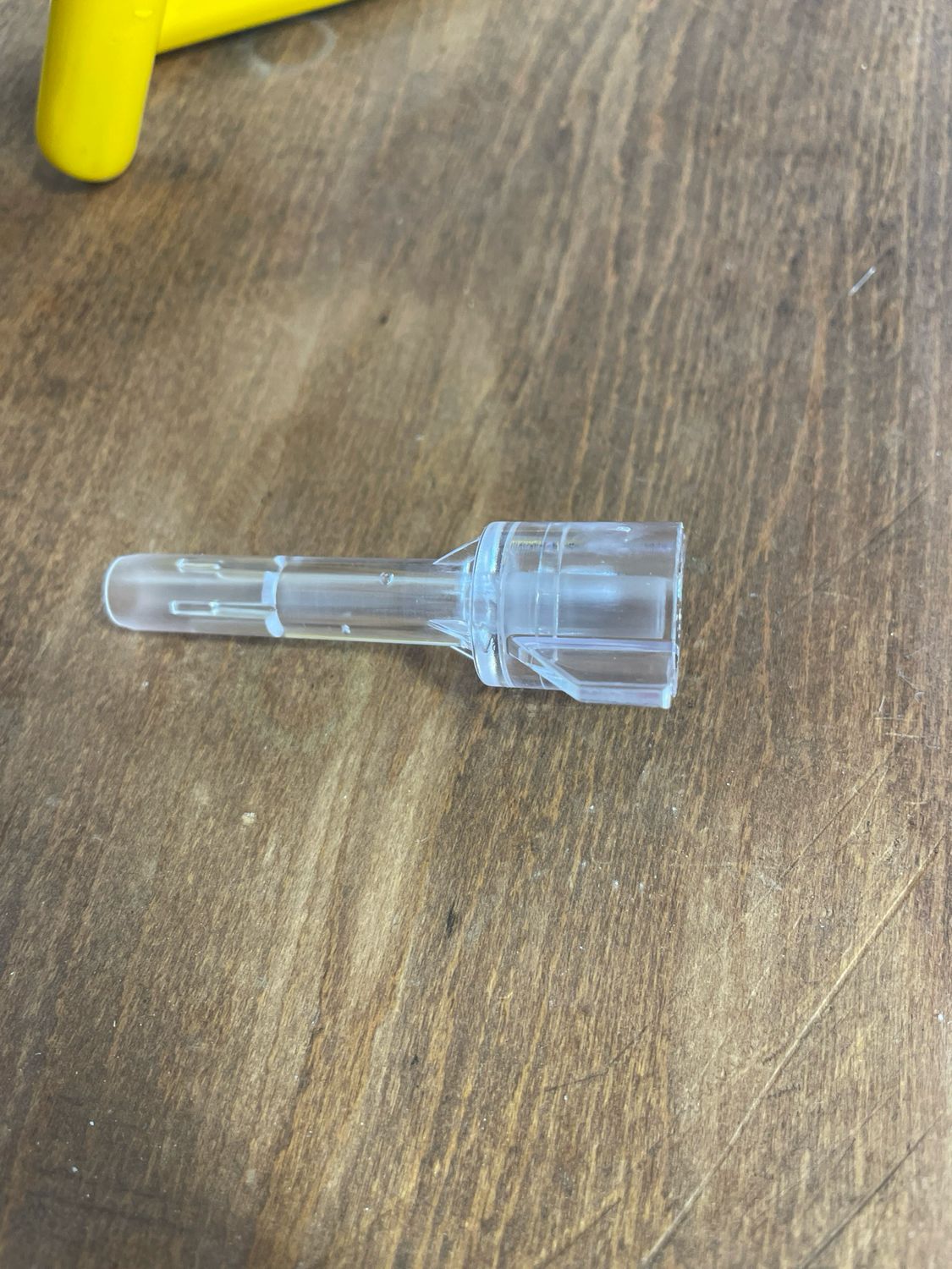 Leader Clear Spout Red for stubby 5/16 (100/bag)