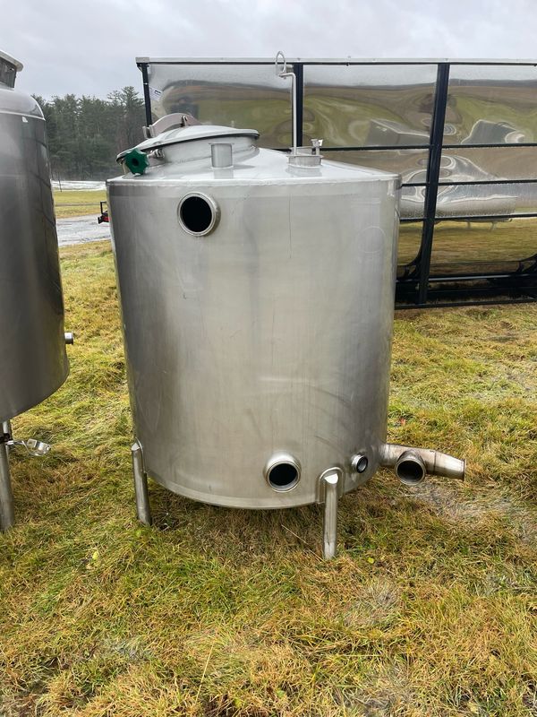 Used 250g Vertical Bulk Tank