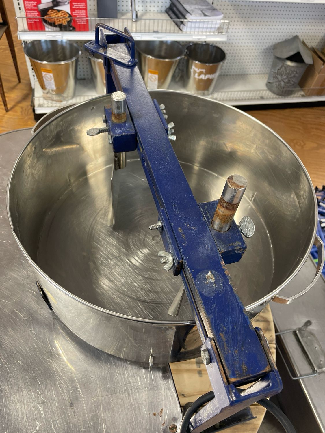 Used D&amp;G Paddle Machine and warming pan