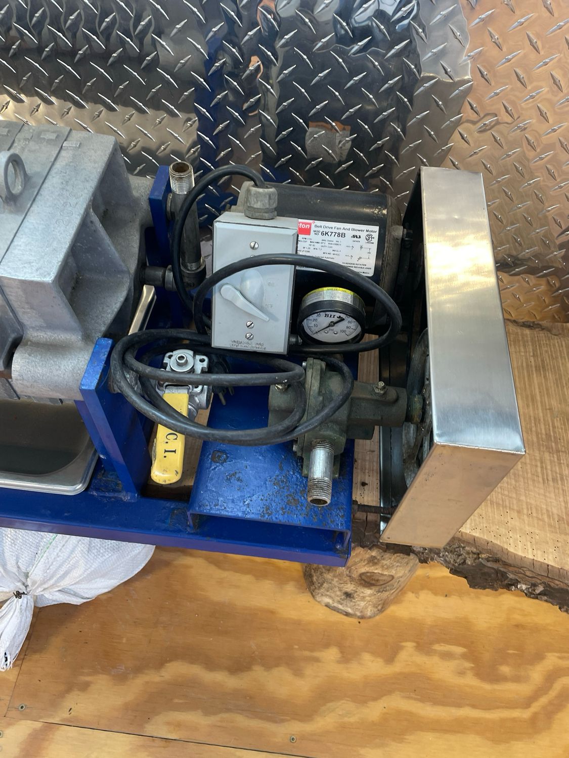 Used 7&quot; Wes Fab Full bank Filter Press w/Gear Pump