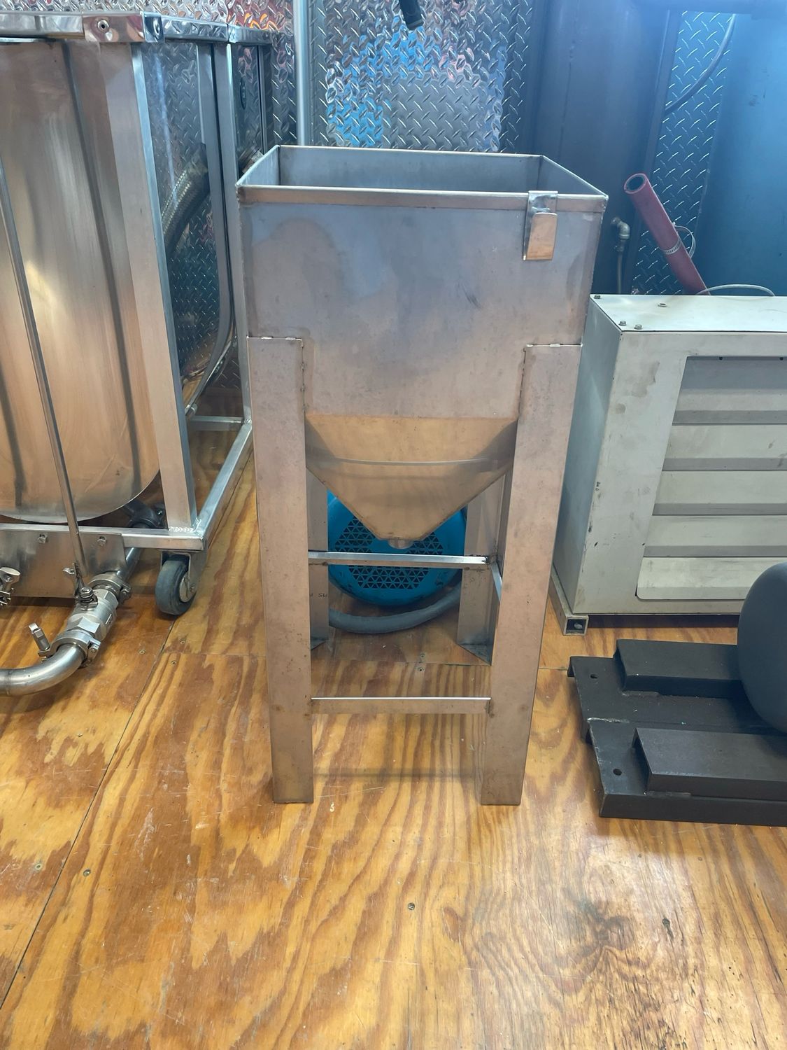 Used 8g Draw Off Tank