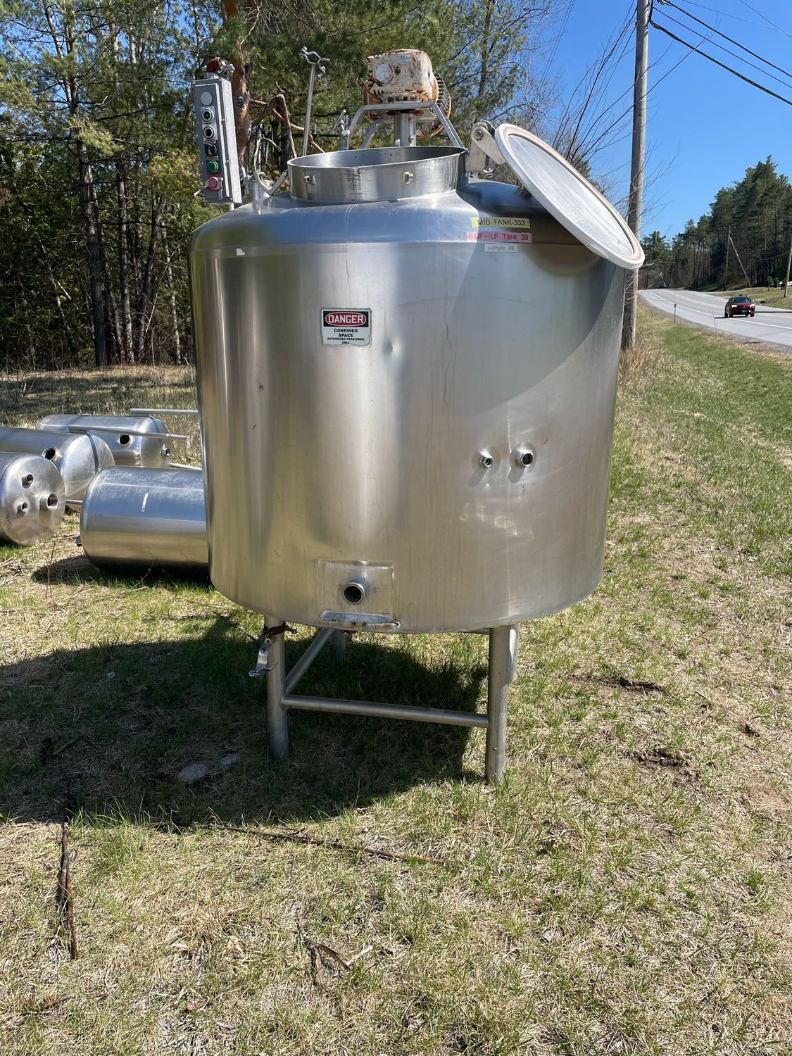 Used 300g Vertical water jacketed w/agitator