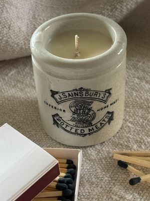 Antique English Meat Pot/ Vanille de Pommes