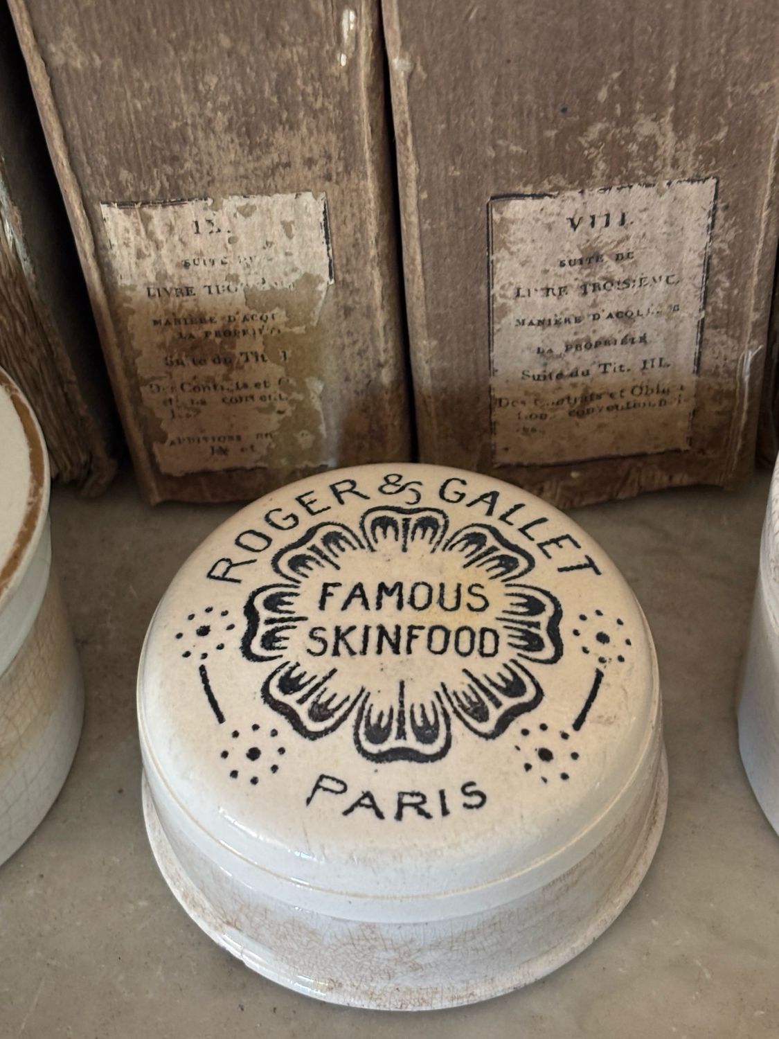 Reserved Paris Chemist Pot