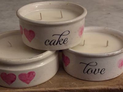 English Saucer Poured With Café Gâteau