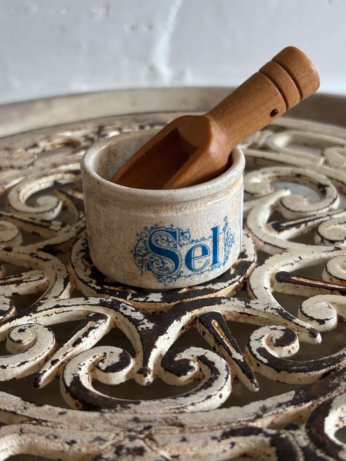 Resv’d For Robin/Salt Pot + Scoop