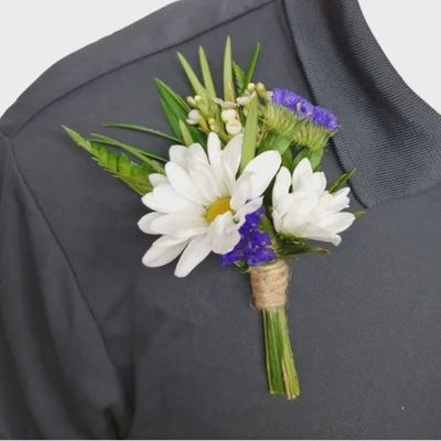White Daisies Boutonniere