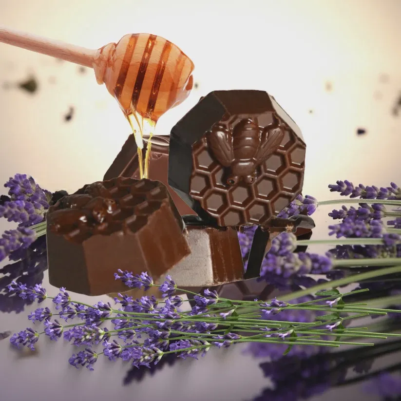 4 stuffed chocolates with Honey and lavender ganache