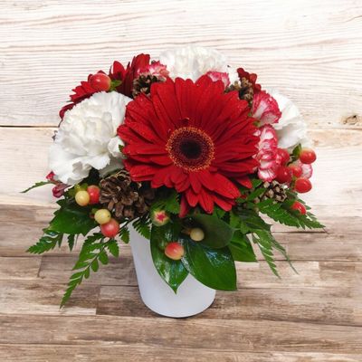 Cranberries Holiday Bouquet